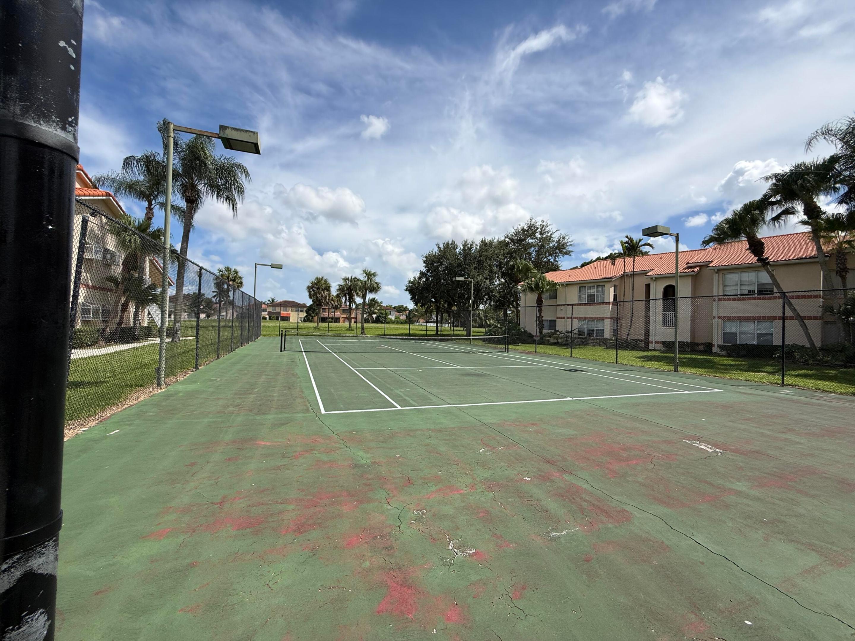 3410 PINEWALK #821, Margate FL 33063