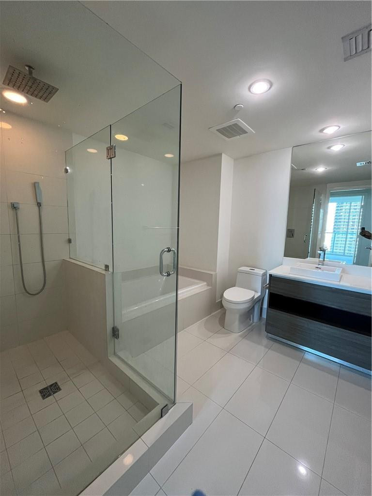 1100 S MIAMI #2204, Miami FL 33130