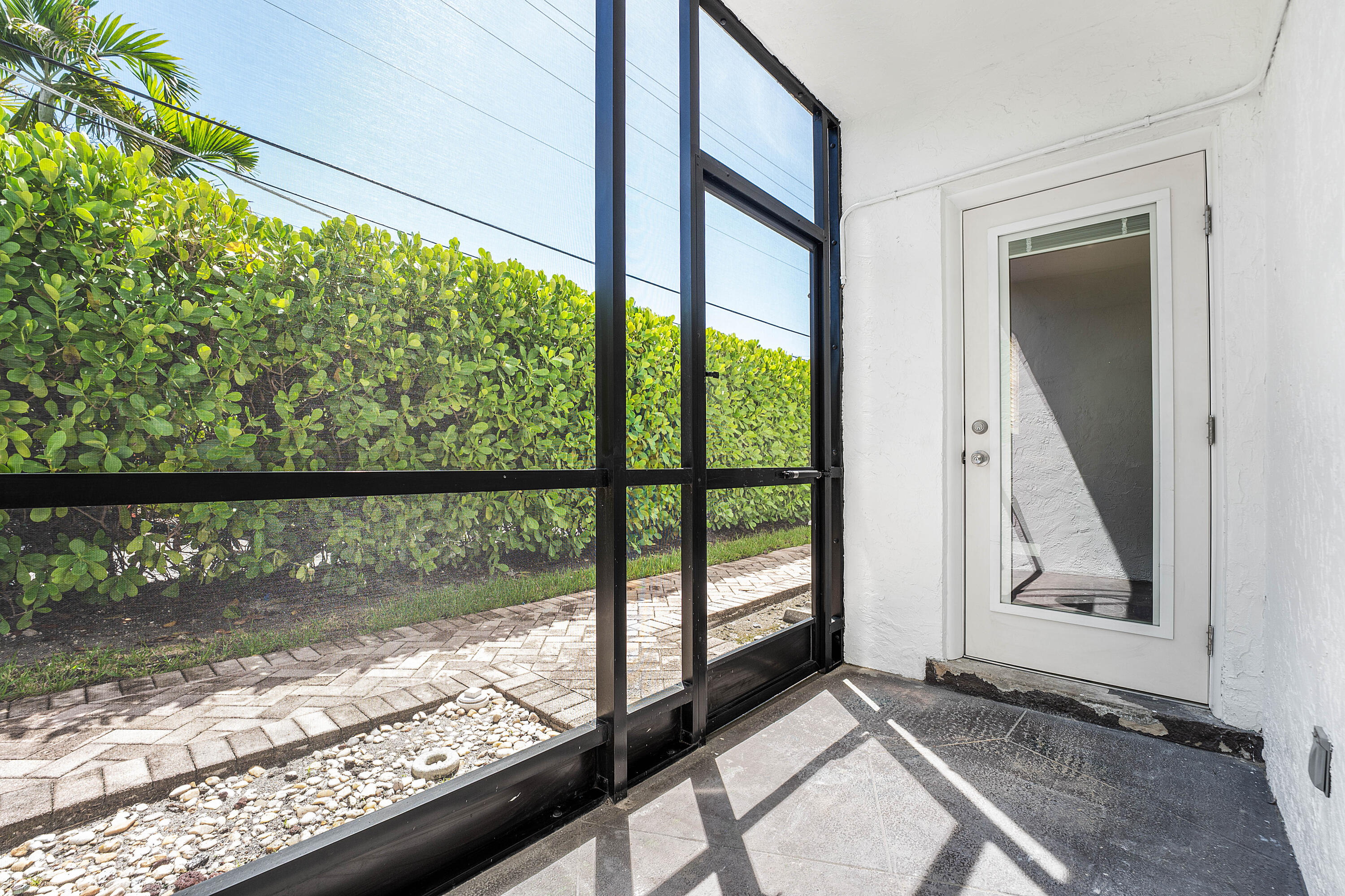 1212 SE 2ND #103, Fort Lauderdale FL 33301