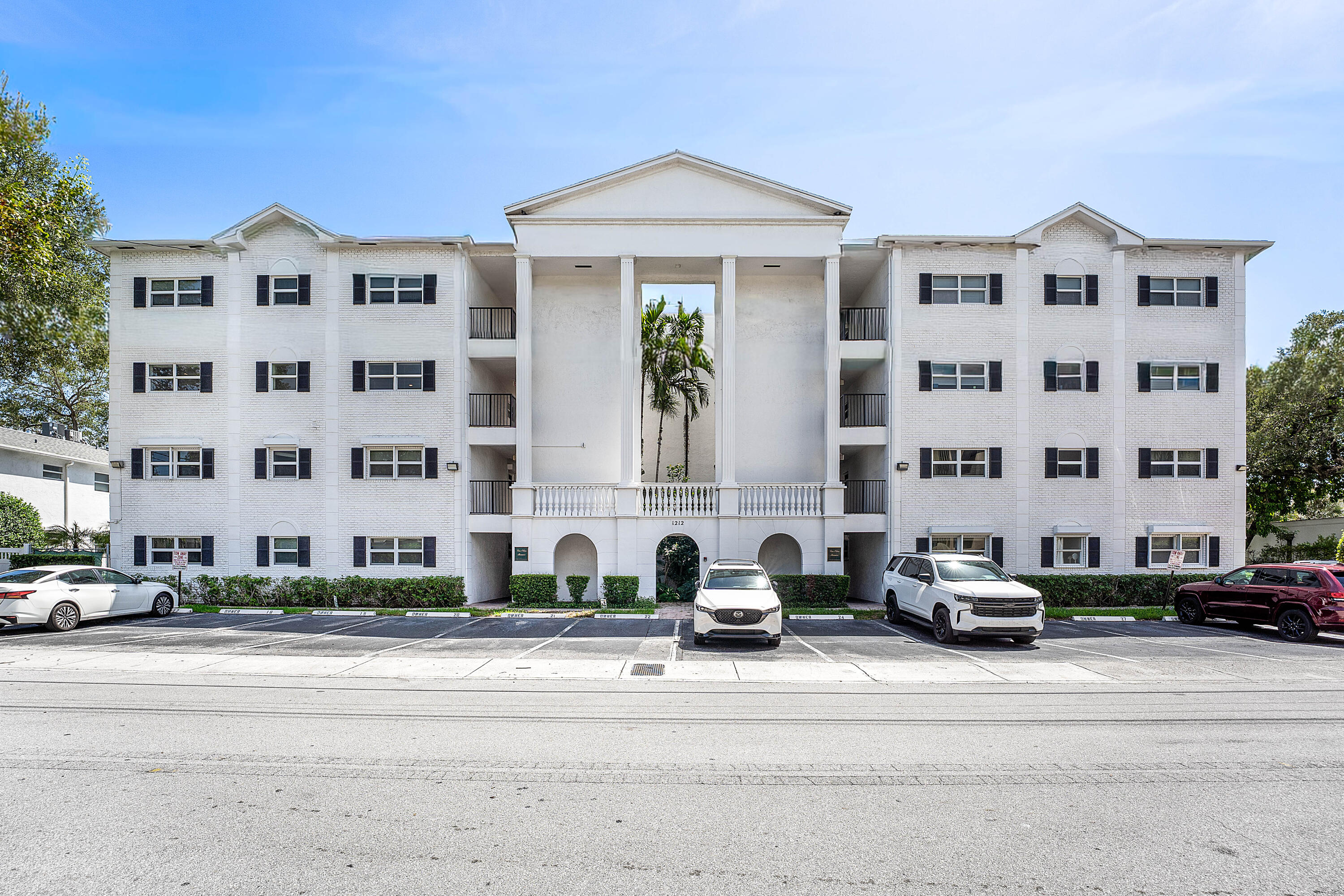 1212 SE 2ND #103, Fort Lauderdale FL 33301