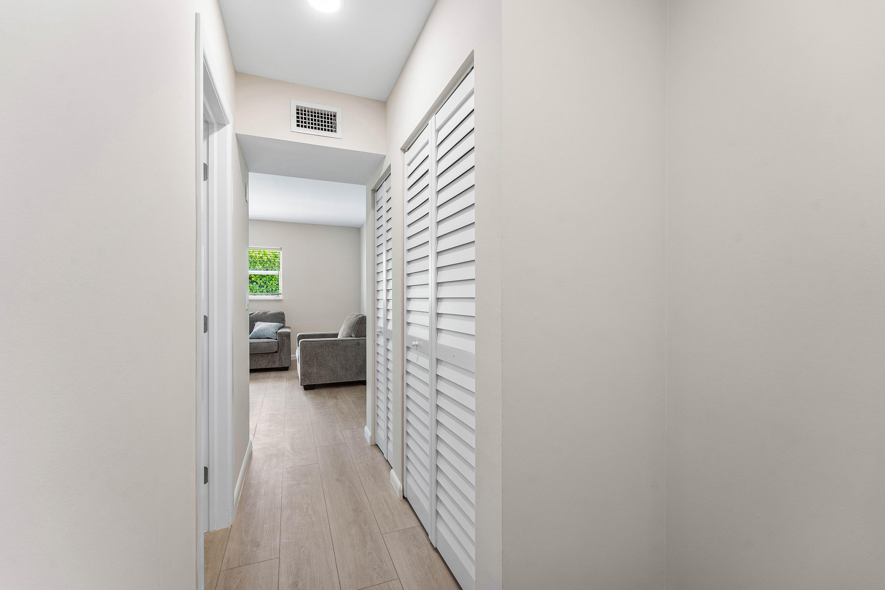 1212 SE 2ND #103, Fort Lauderdale FL 33301