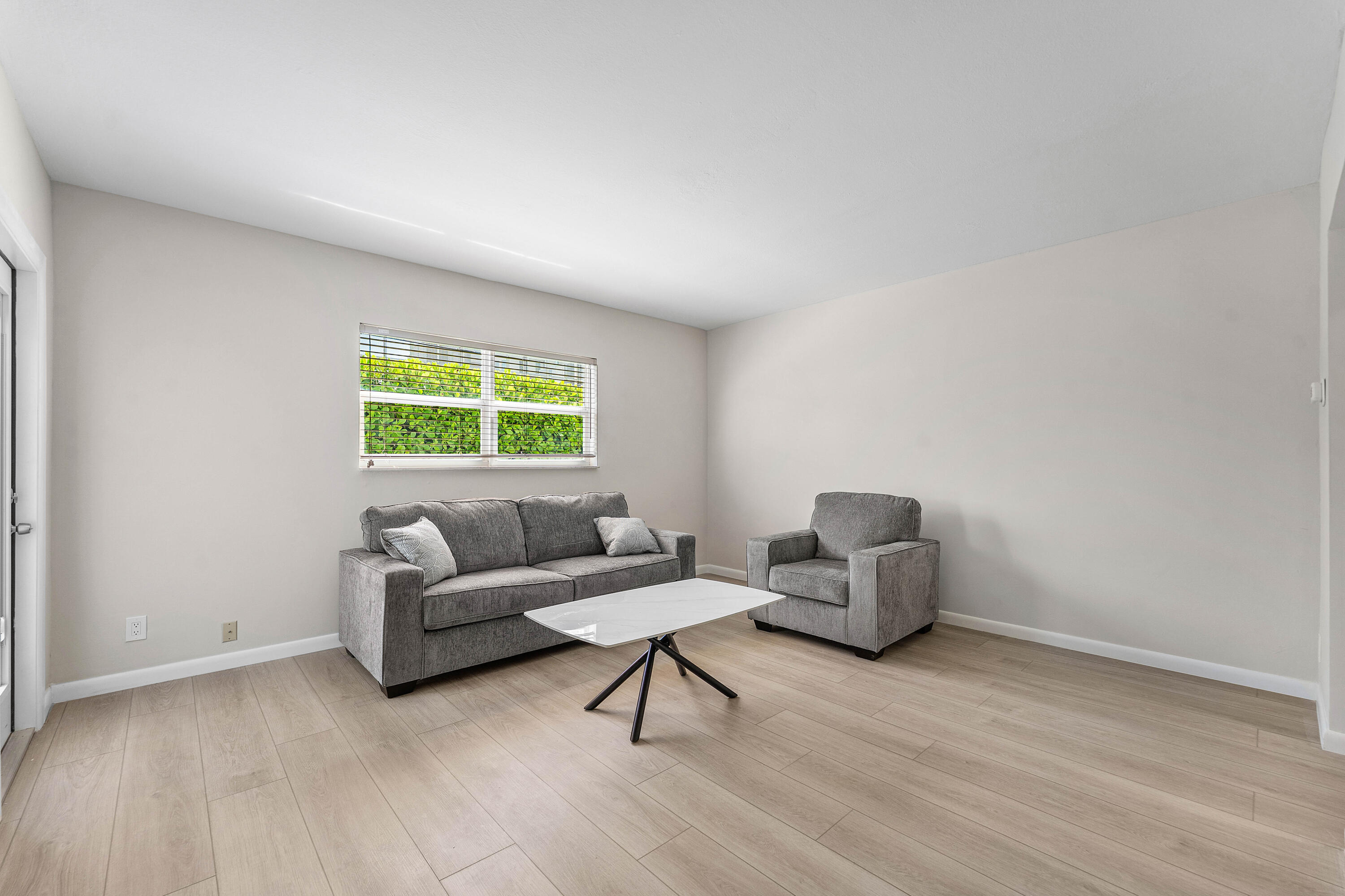 1212 SE 2ND #103, Fort Lauderdale FL 33301