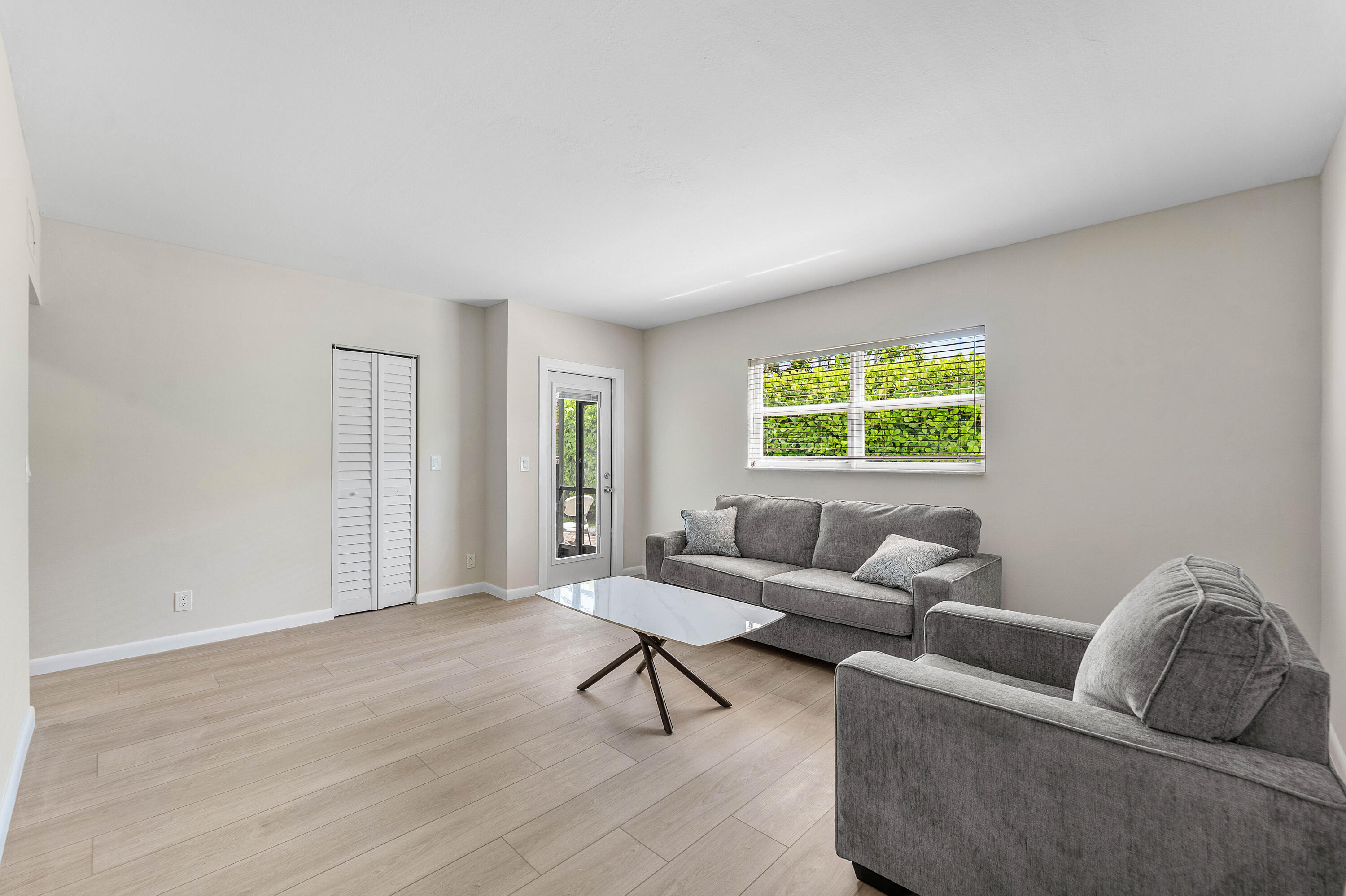 1212 SE 2ND #103, Fort Lauderdale FL 33301