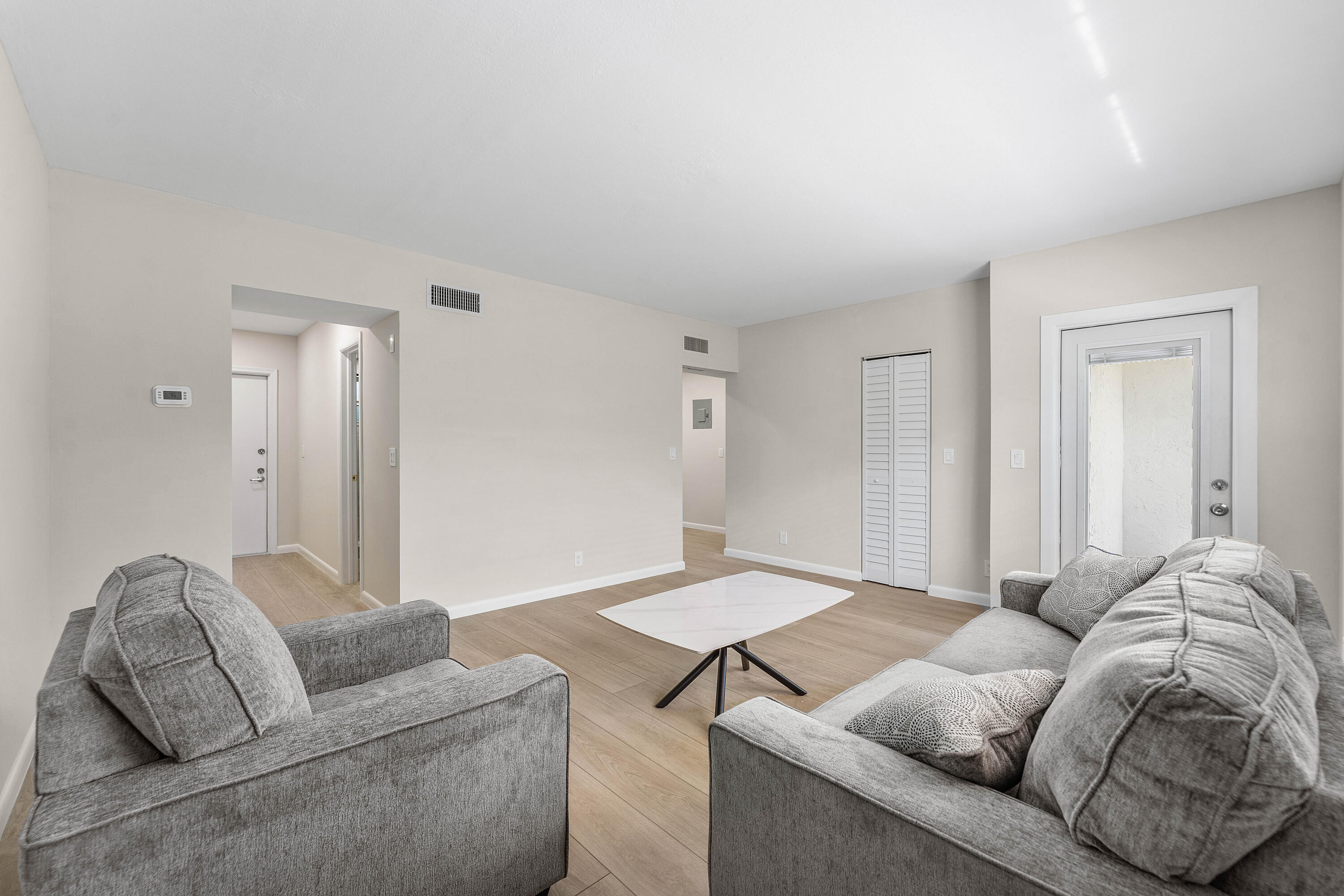 1212 SE 2ND #103, Fort Lauderdale FL 33301