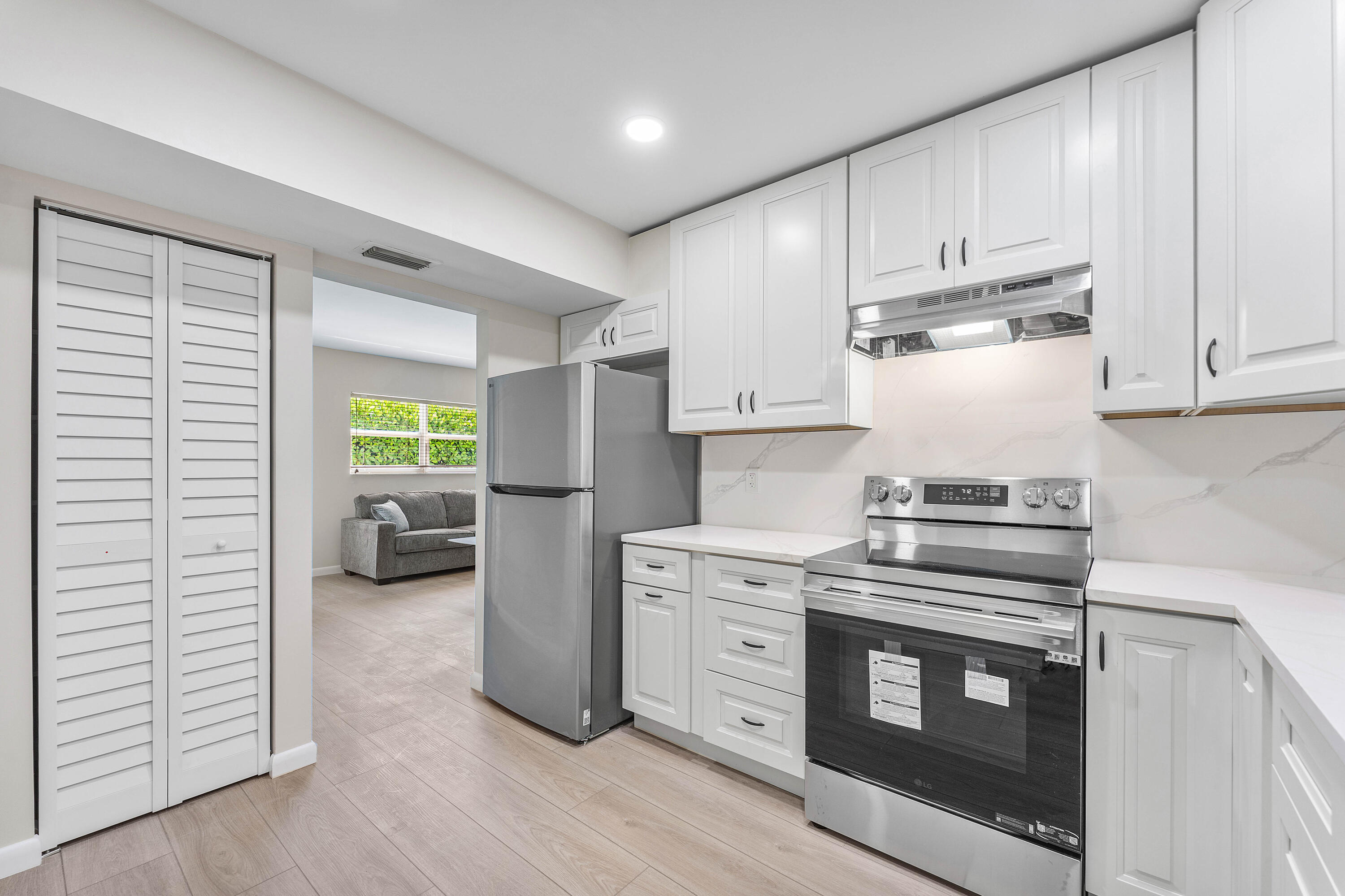 1212 SE 2ND #103, Fort Lauderdale FL 33301