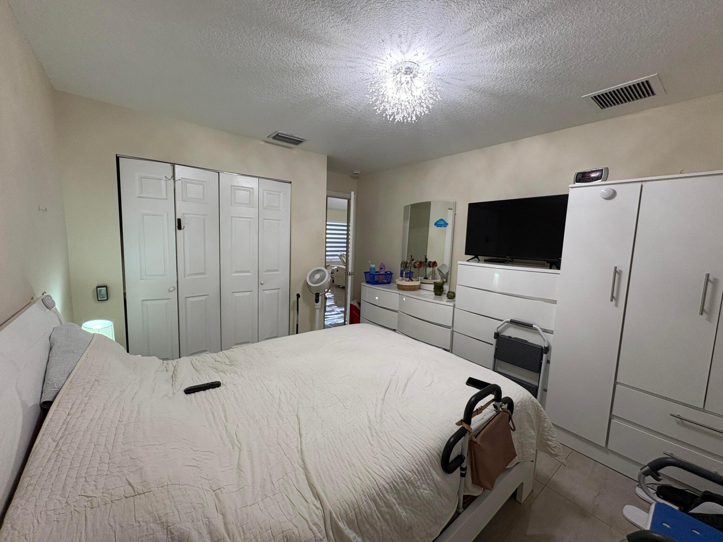 3941 TROPICAL, Palm Springs FL 33461