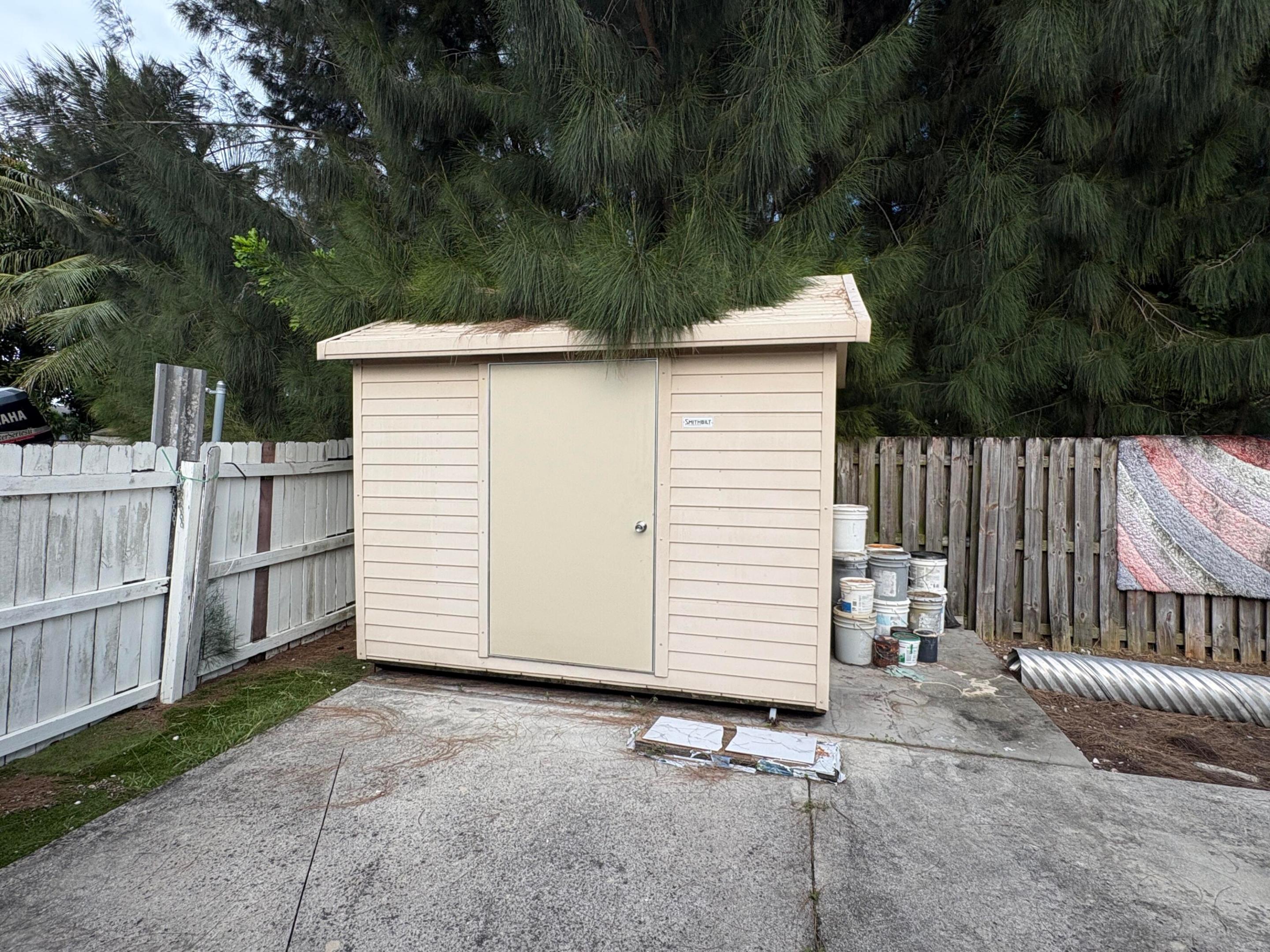 3941 TROPICAL, Palm Springs FL 33461