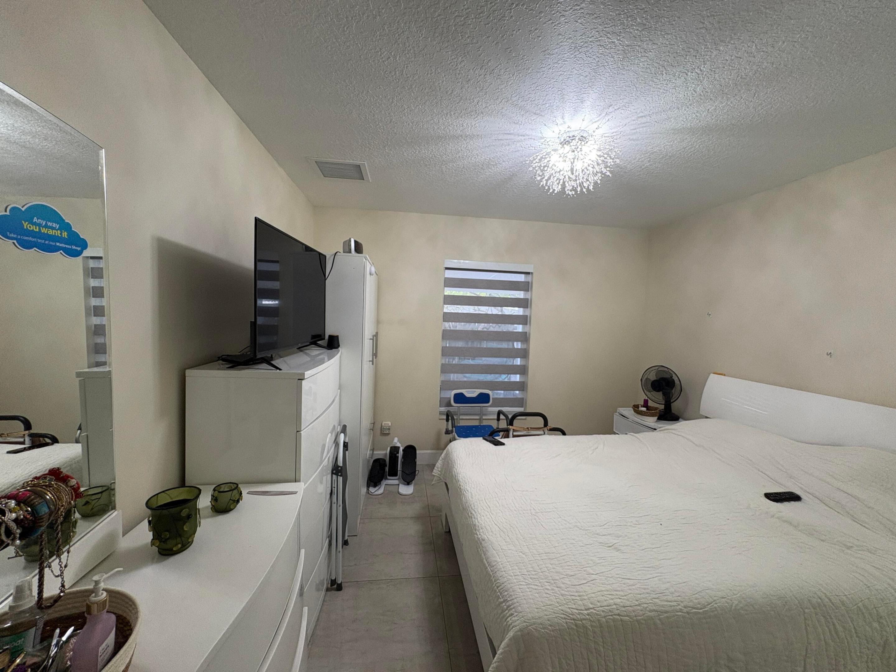 3941 TROPICAL, Palm Springs FL 33461