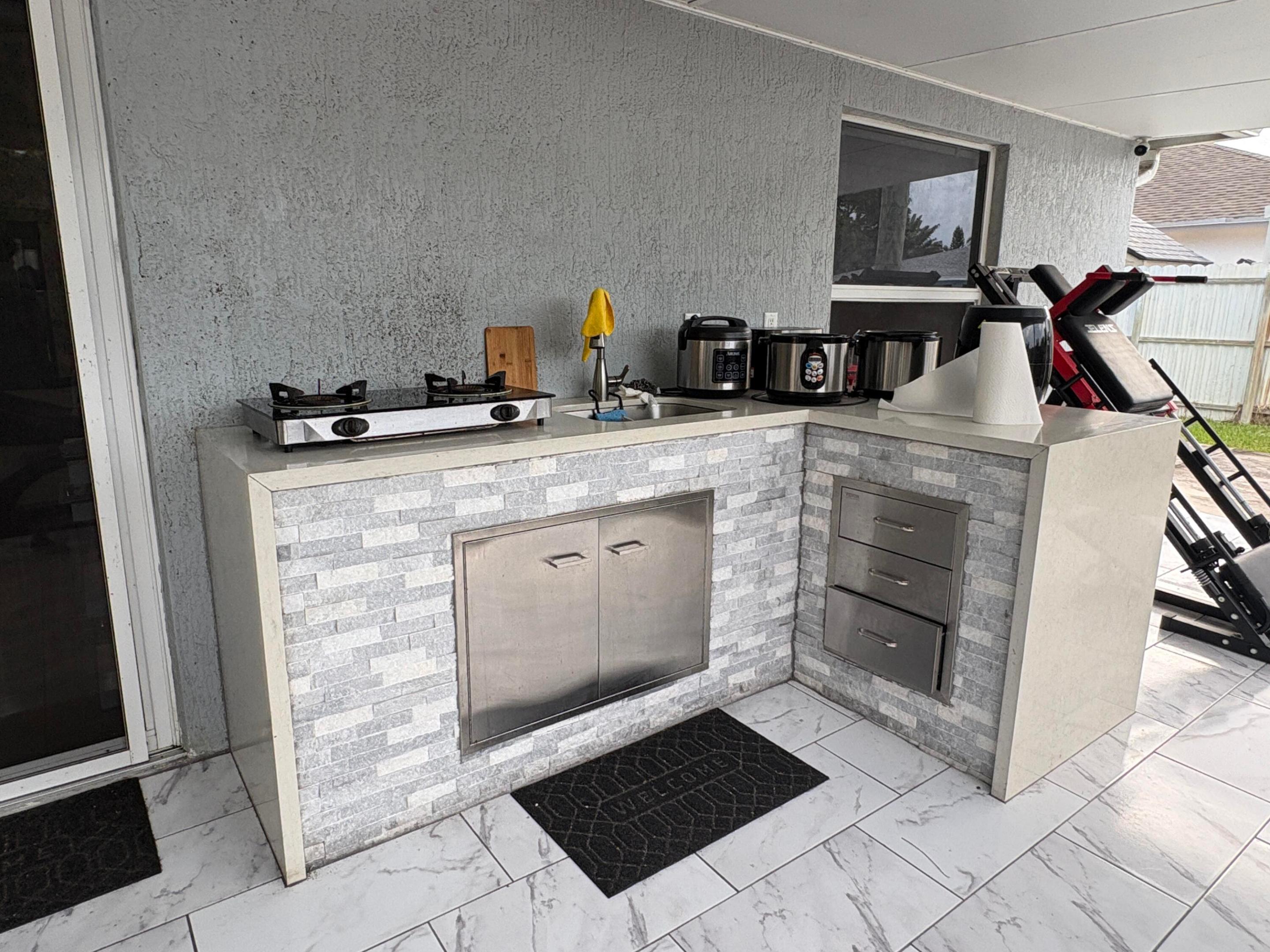 3941 TROPICAL, Palm Springs FL 33461