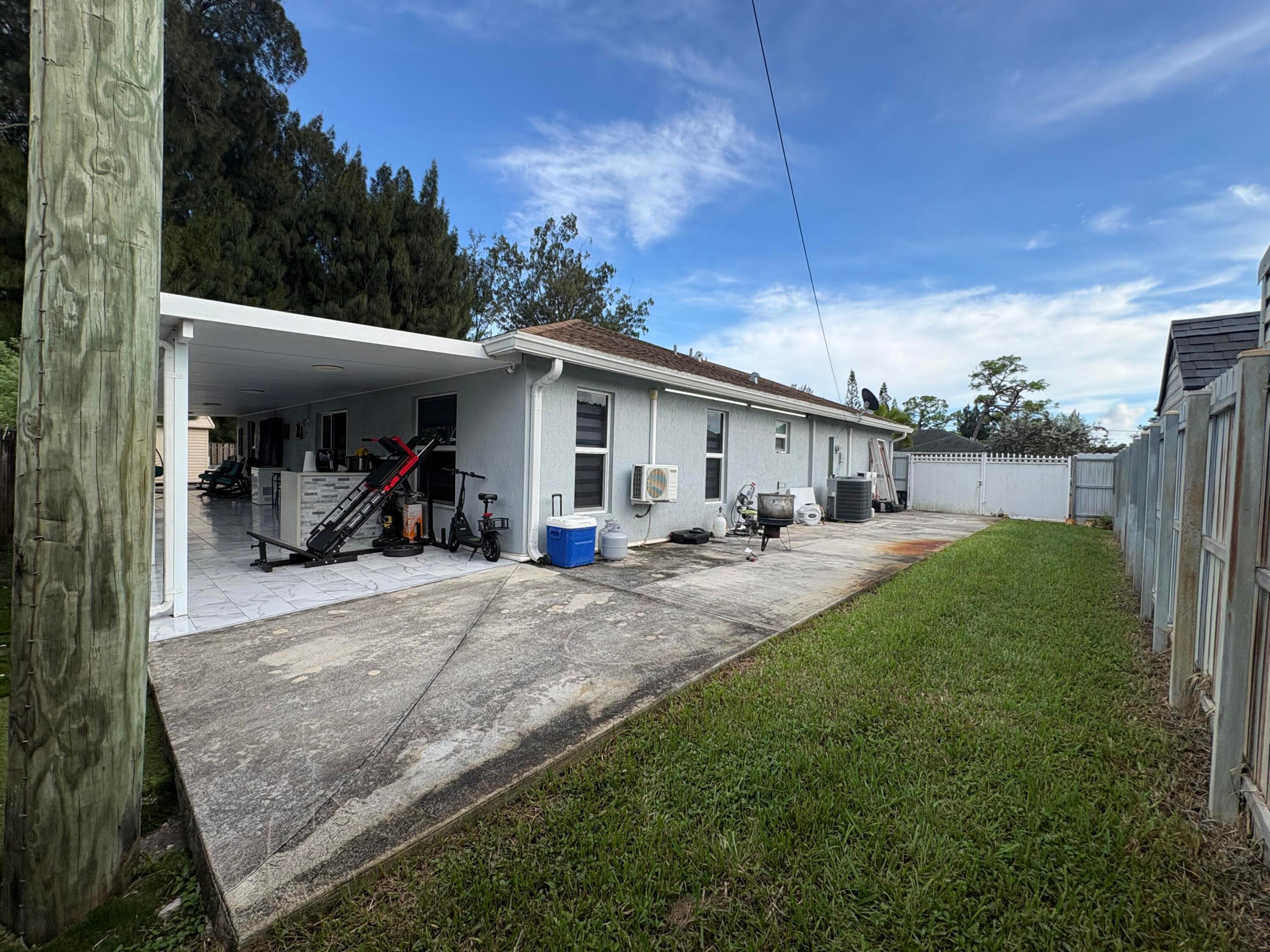 3941 TROPICAL, Palm Springs FL 33461