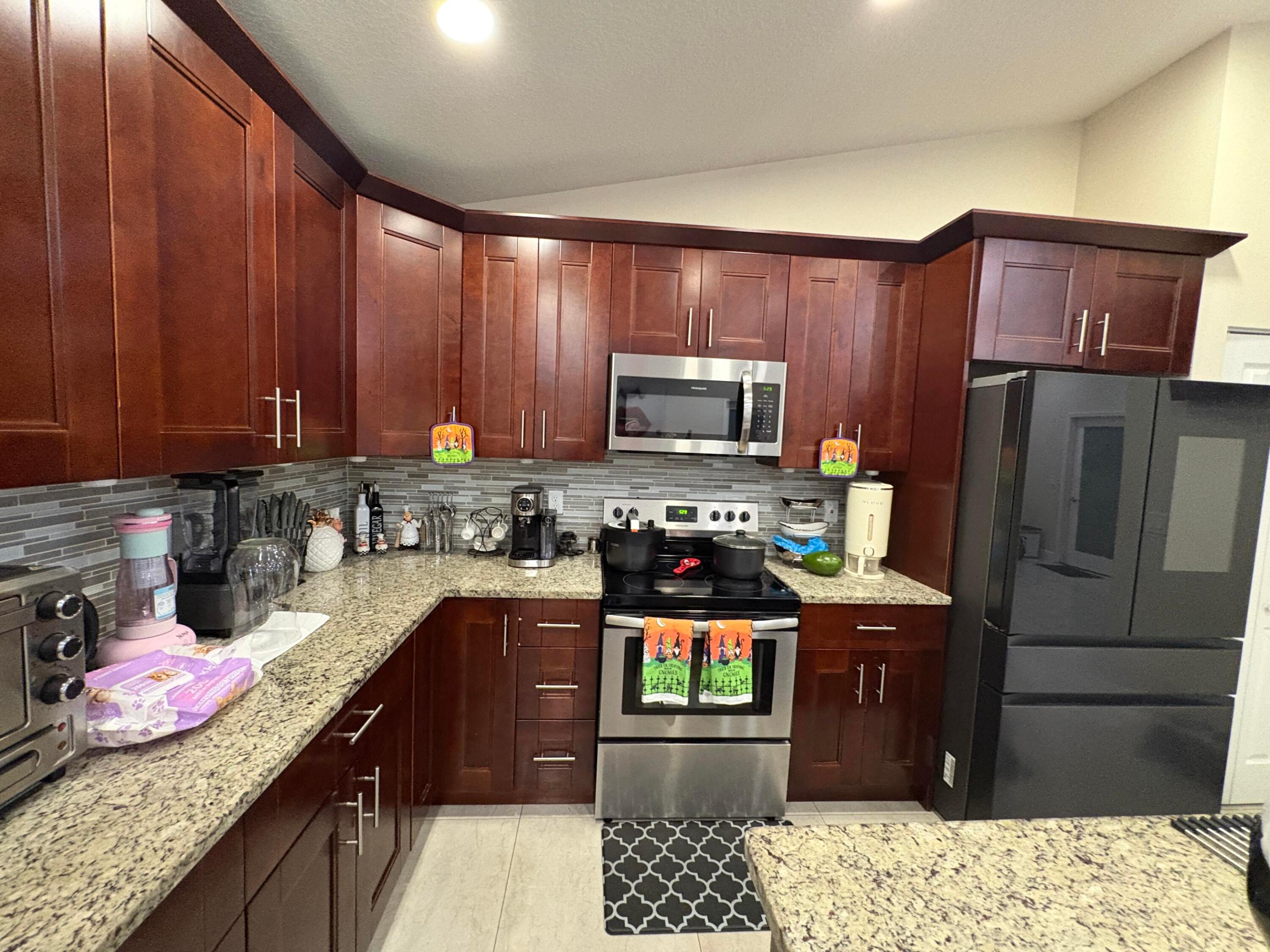 3941 TROPICAL, Palm Springs FL 33461