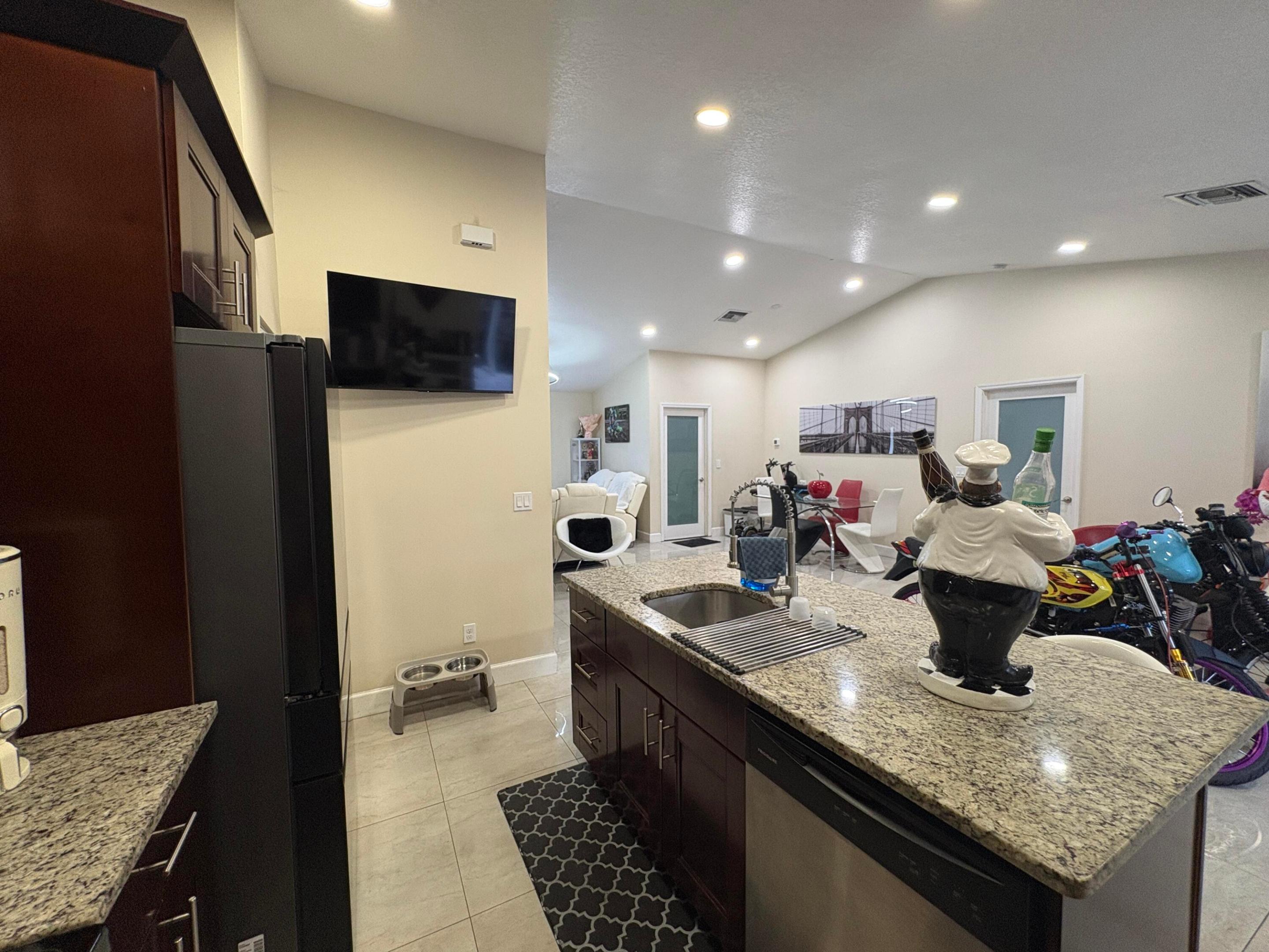 3941 TROPICAL, Palm Springs FL 33461