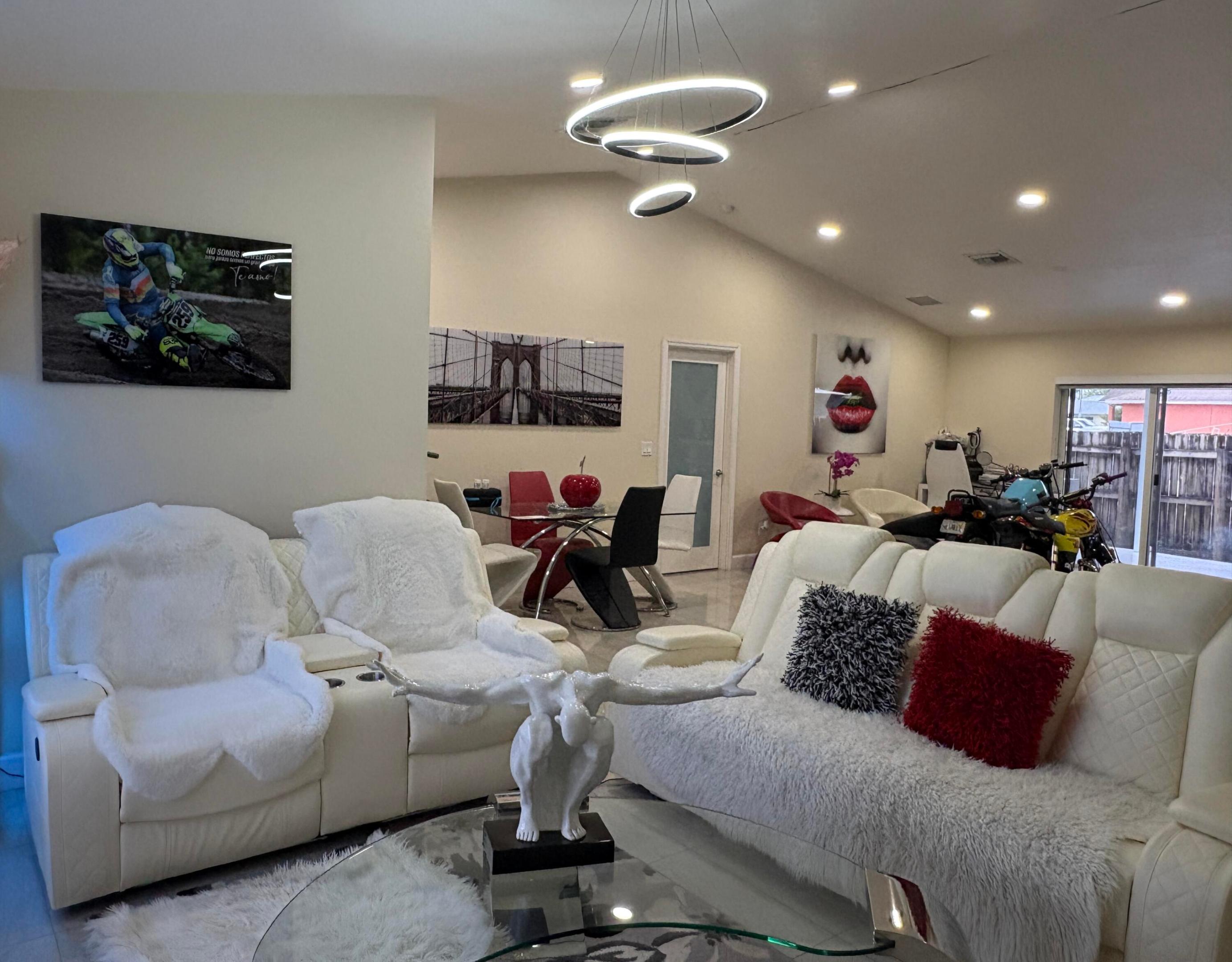 3941 TROPICAL, Palm Springs FL 33461