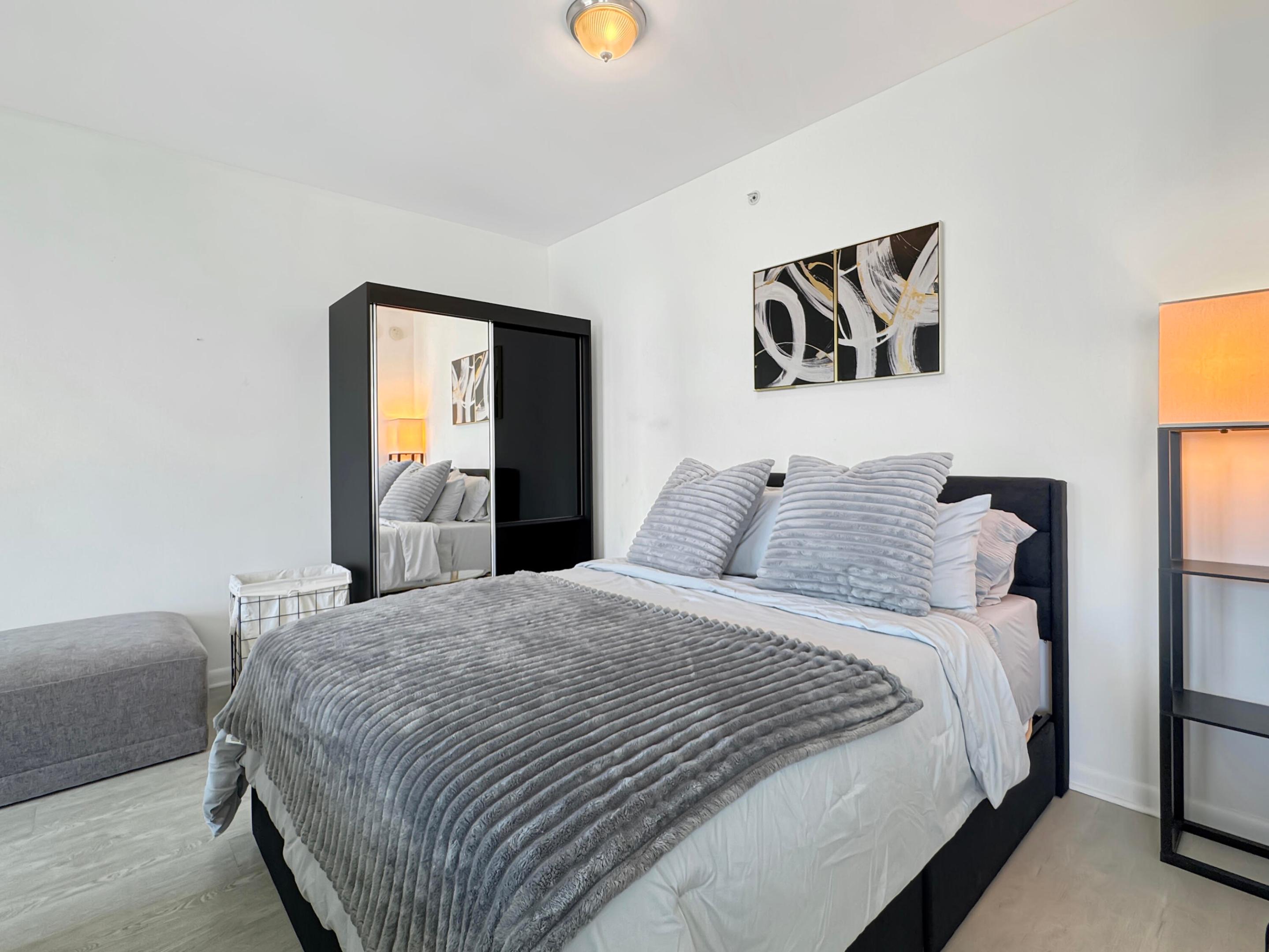 244 BISCAYNE #3005, Miami FL 33132