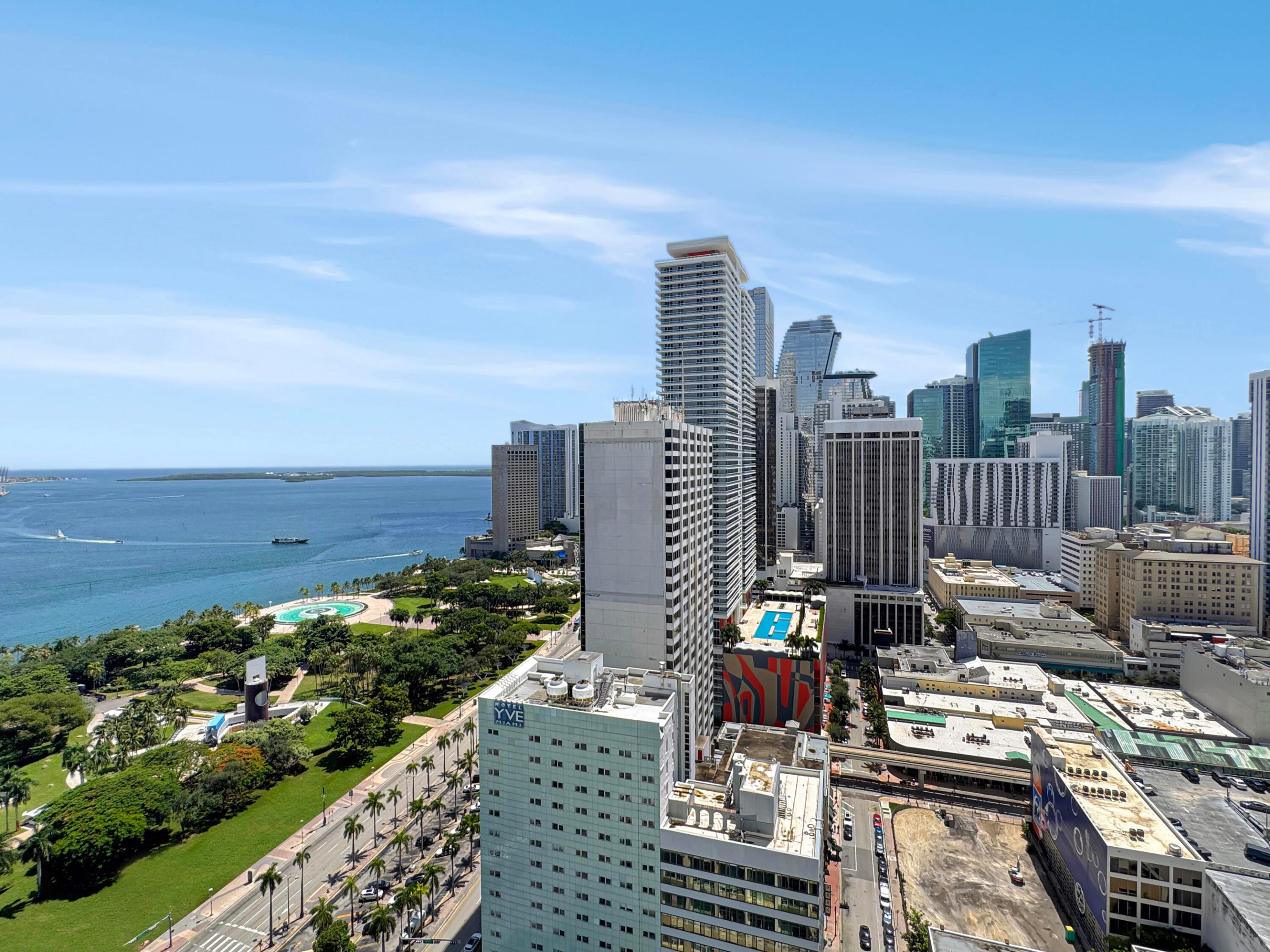 244 BISCAYNE #3005, Miami FL 33132