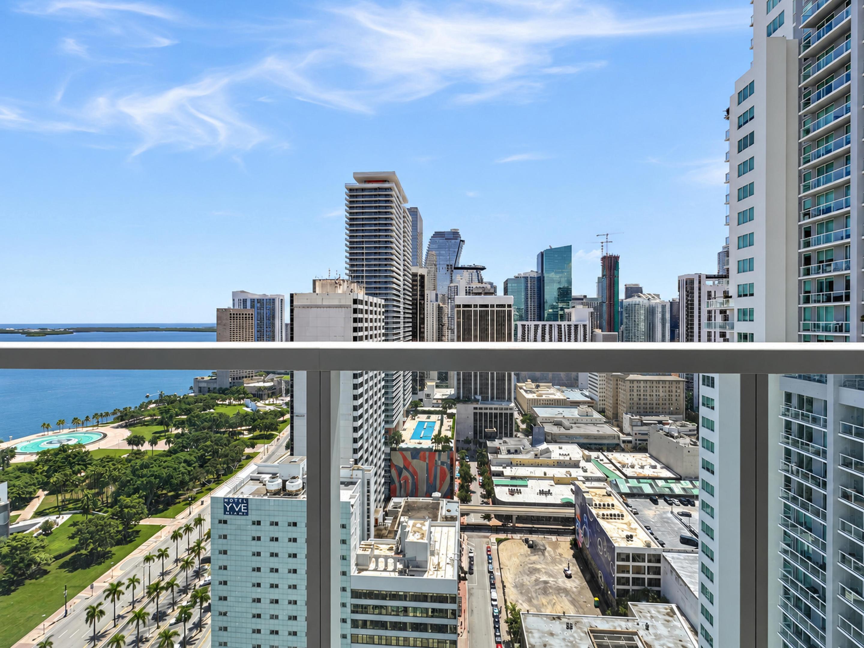 244 BISCAYNE #3005, Miami FL 33132