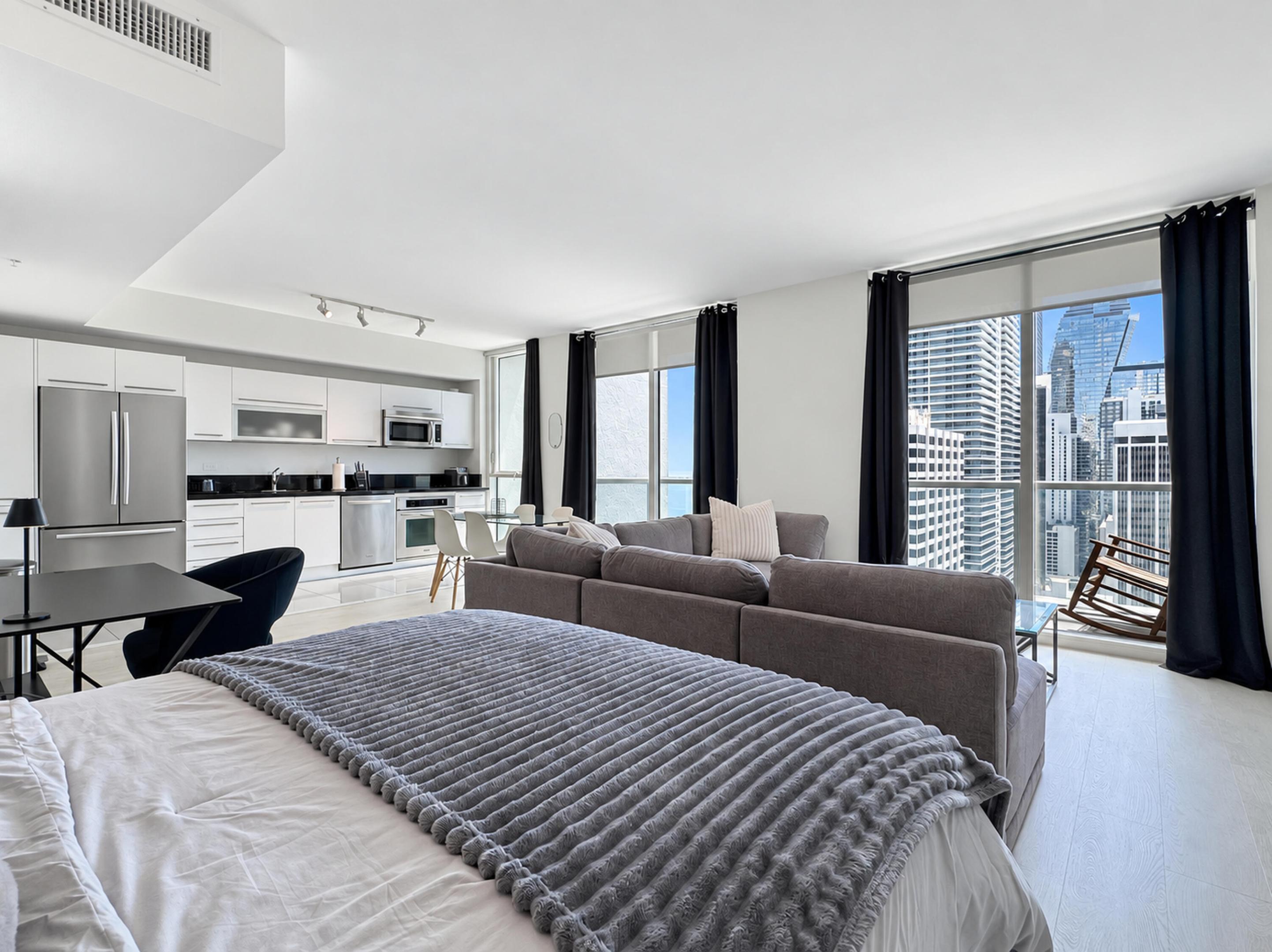 244 BISCAYNE #3005, Miami FL 33132