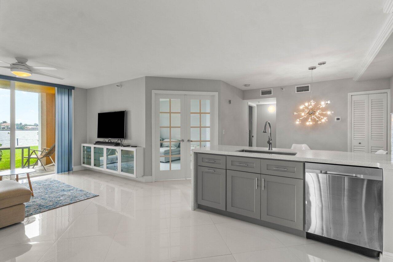 180 YACHT CLUB #102, Hypoluxo FL 33462