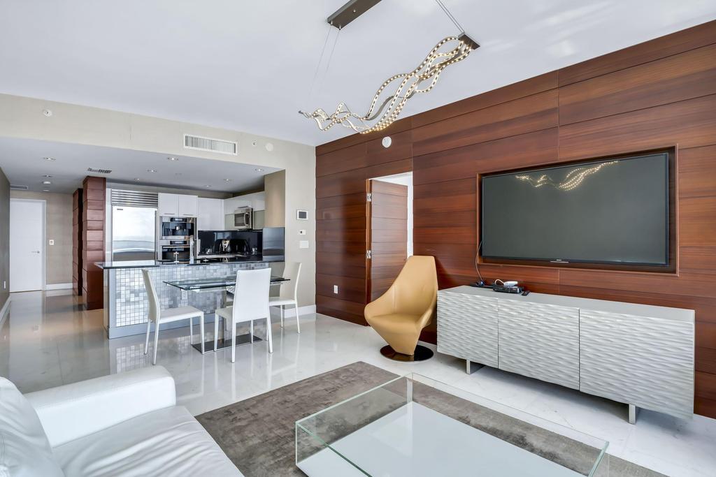 17121 Collins #2207, Sunny Isles Beach FL 33160