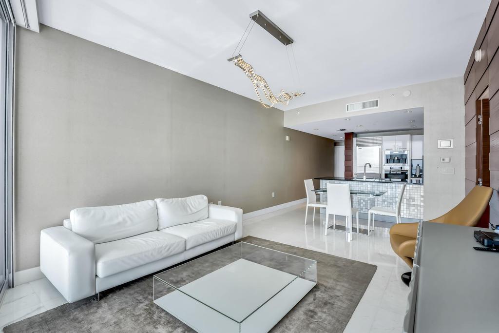 17121 Collins #2207, Sunny Isles Beach FL 33160