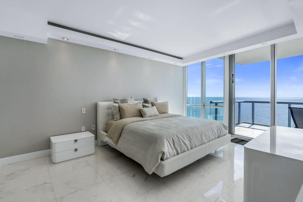 17121 Collins #2207, Sunny Isles Beach FL 33160
