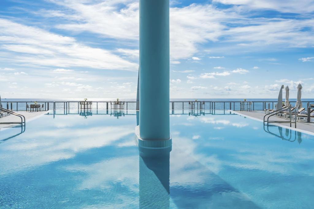 17121 Collins #2207, Sunny Isles Beach FL 33160
