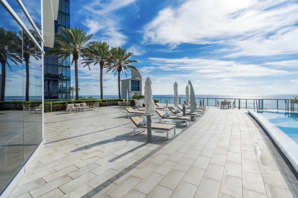 17121 Collins #2207, Sunny Isles Beach FL 33160