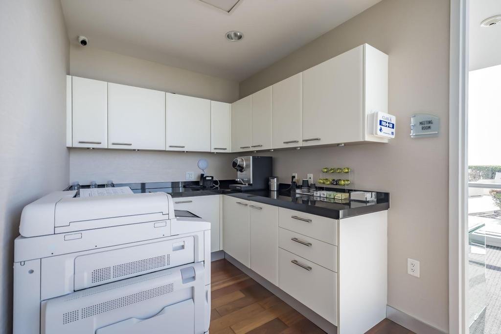 17121 Collins #2207, Sunny Isles Beach FL 33160