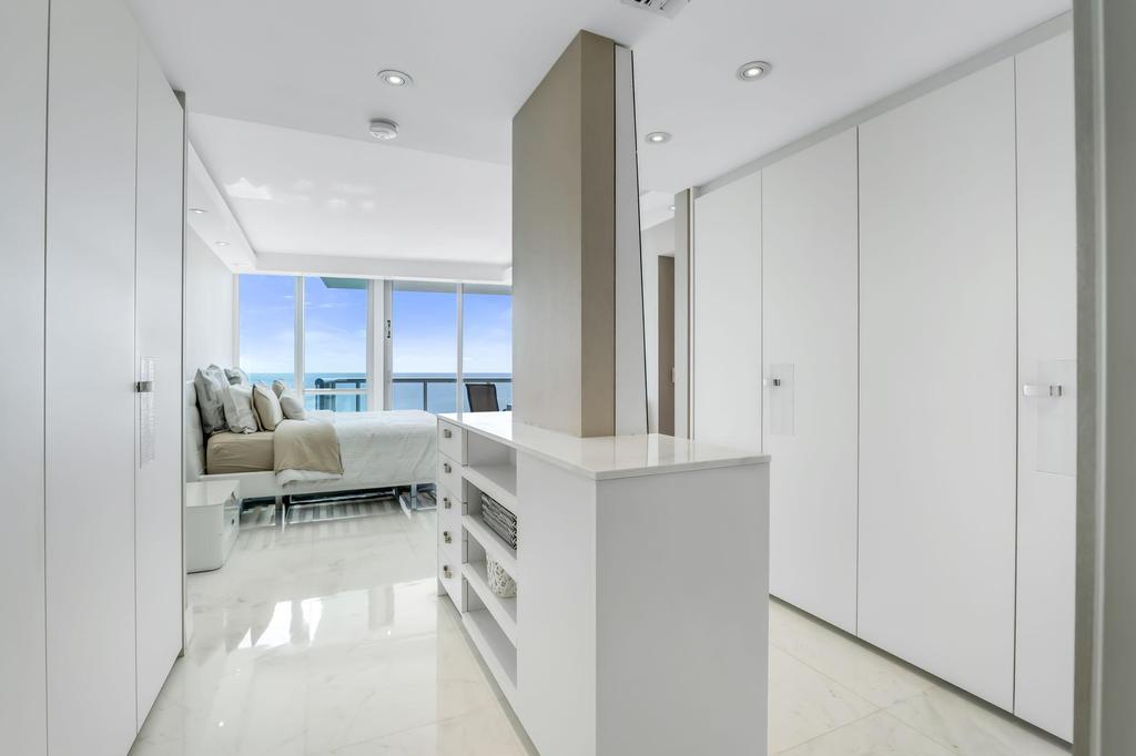 17121 Collins #2207, Sunny Isles Beach FL 33160