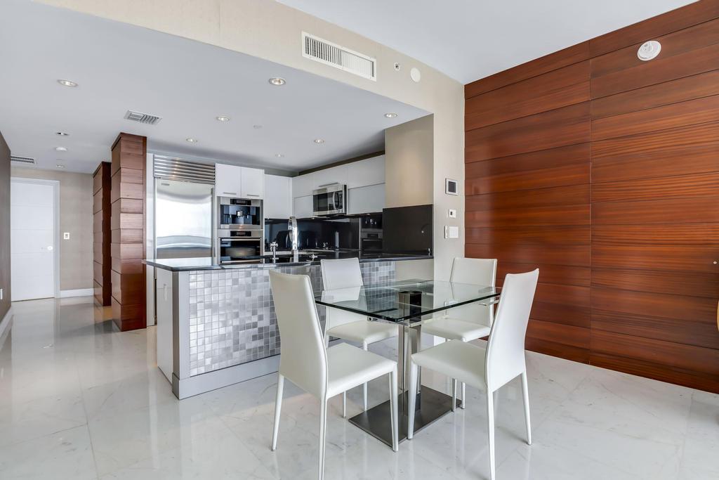 17121 Collins #2207, Sunny Isles Beach FL 33160