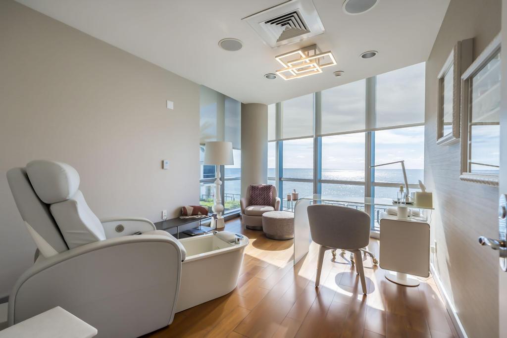 17121 Collins #2207, Sunny Isles Beach FL 33160