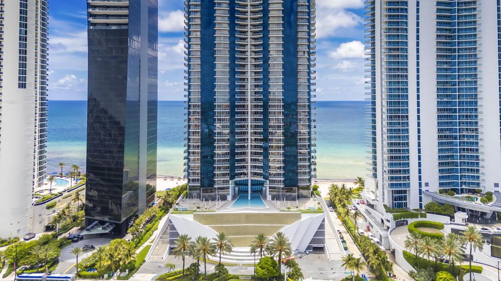 17121 Collins #2207, Sunny Isles Beach FL 33160
