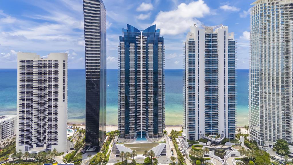 17121 Collins #2207, Sunny Isles Beach FL 33160