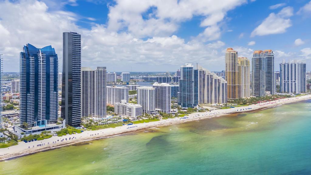 17121 Collins #2207, Sunny Isles Beach FL 33160