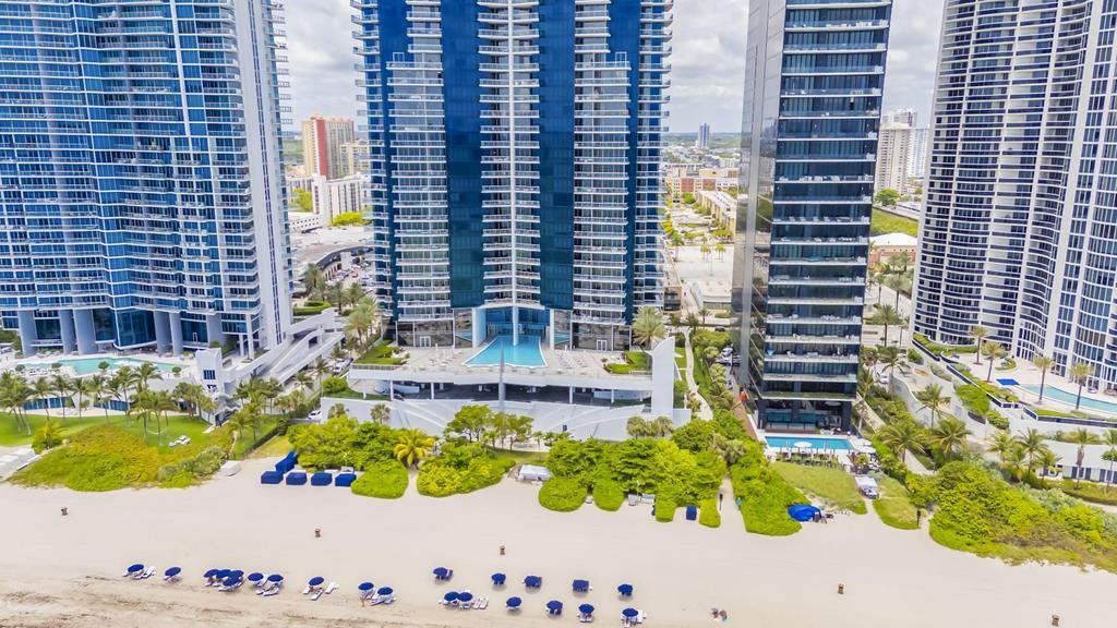 17121 Collins #2207, Sunny Isles Beach FL 33160