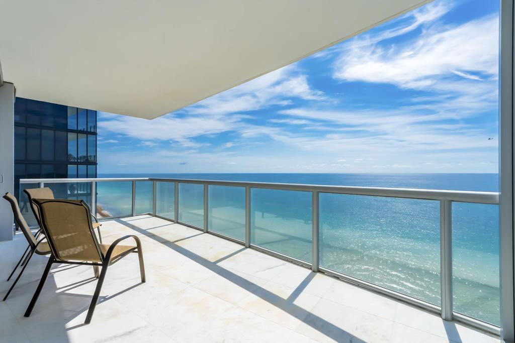 17121 Collins #2207, Sunny Isles Beach FL 33160