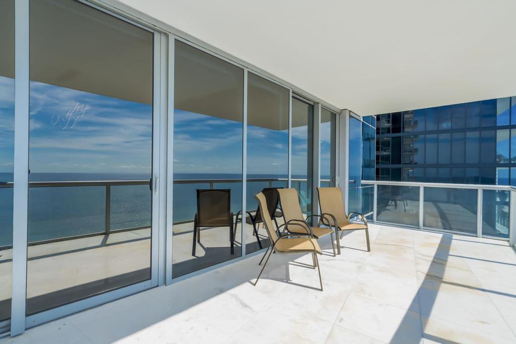 17121 Collins #2207, Sunny Isles Beach FL 33160