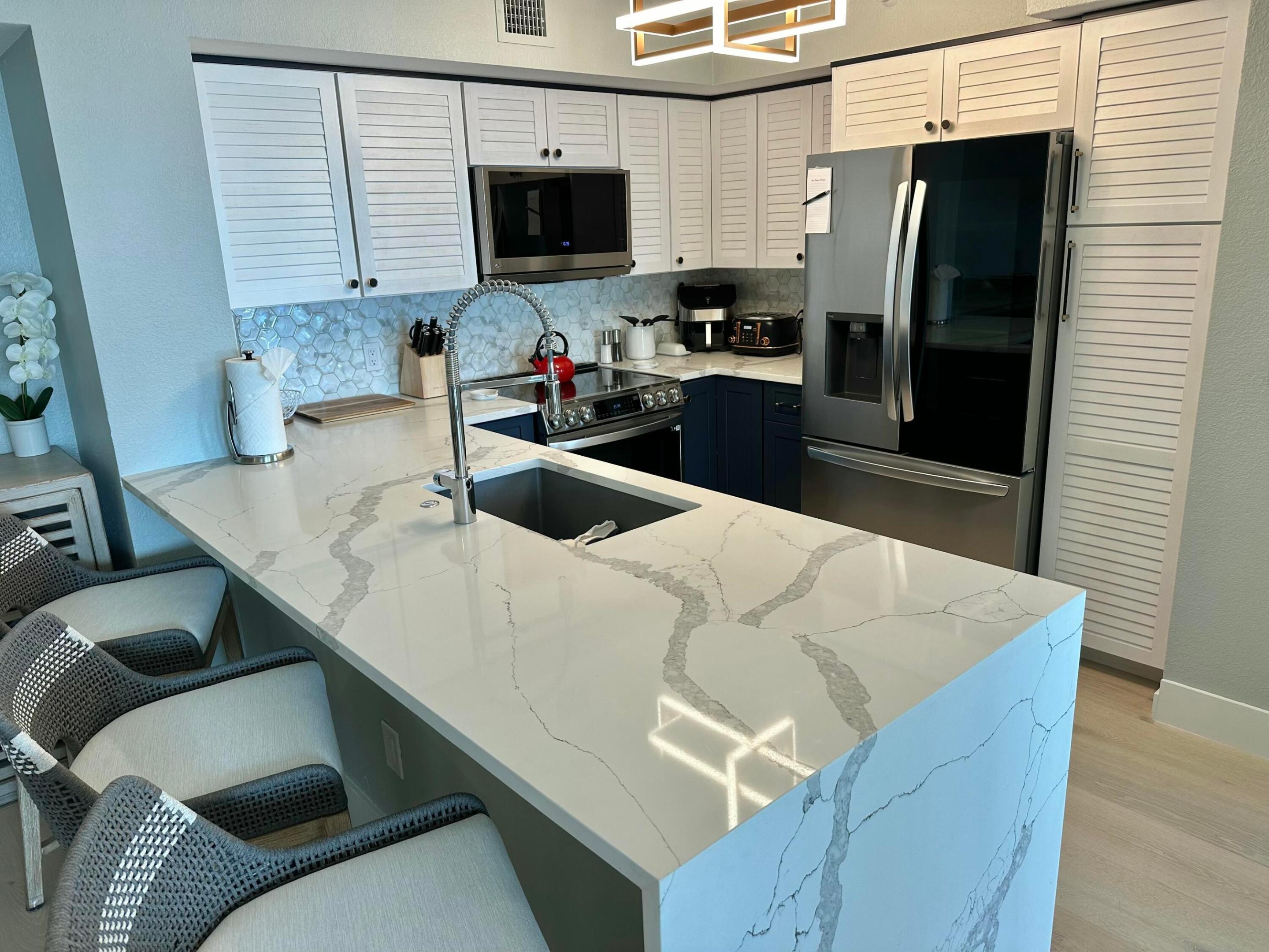 167 YACHT CLUB #204, Hypoluxo FL 33462