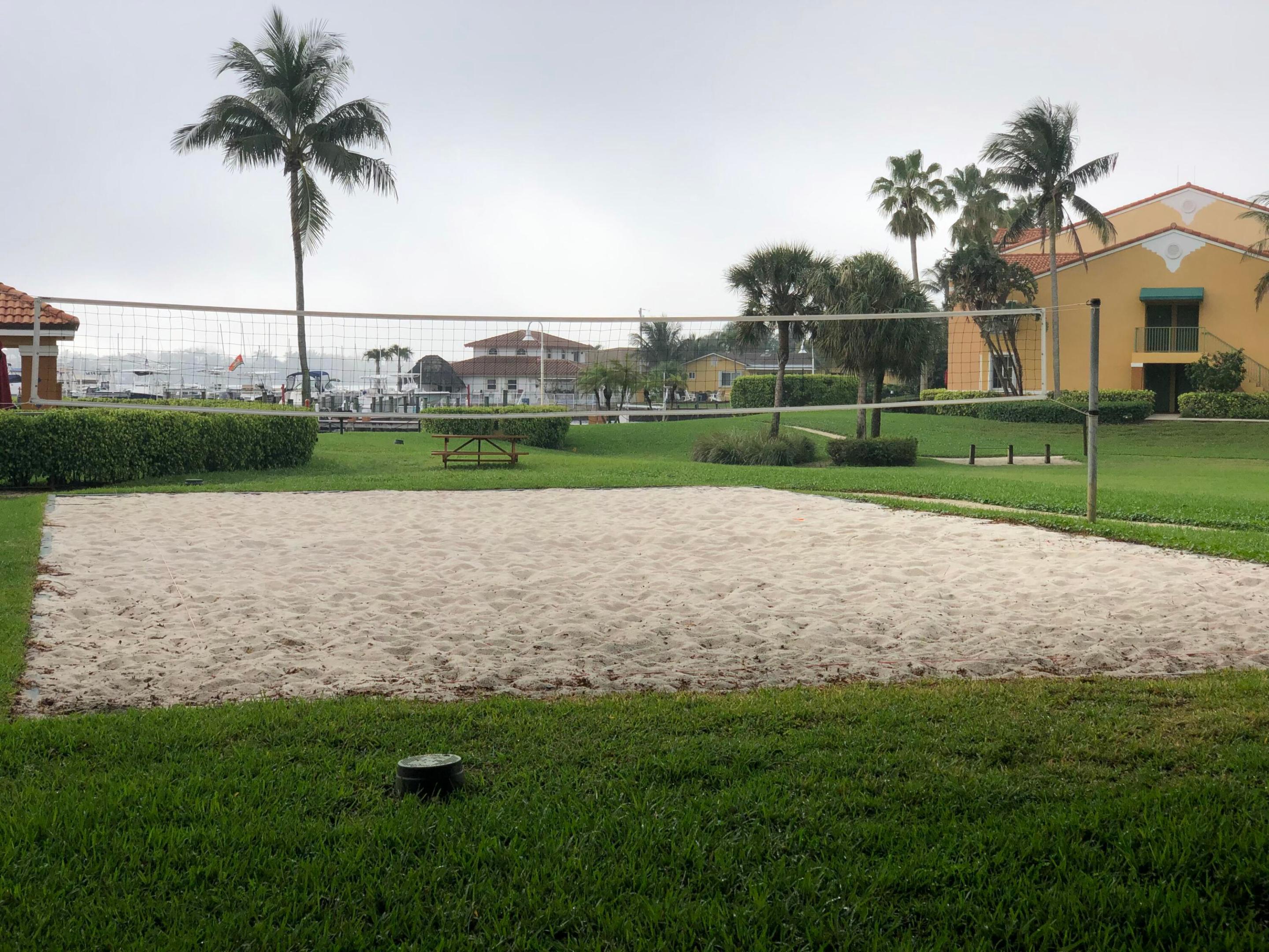 167 YACHT CLUB #204, Hypoluxo FL 33462