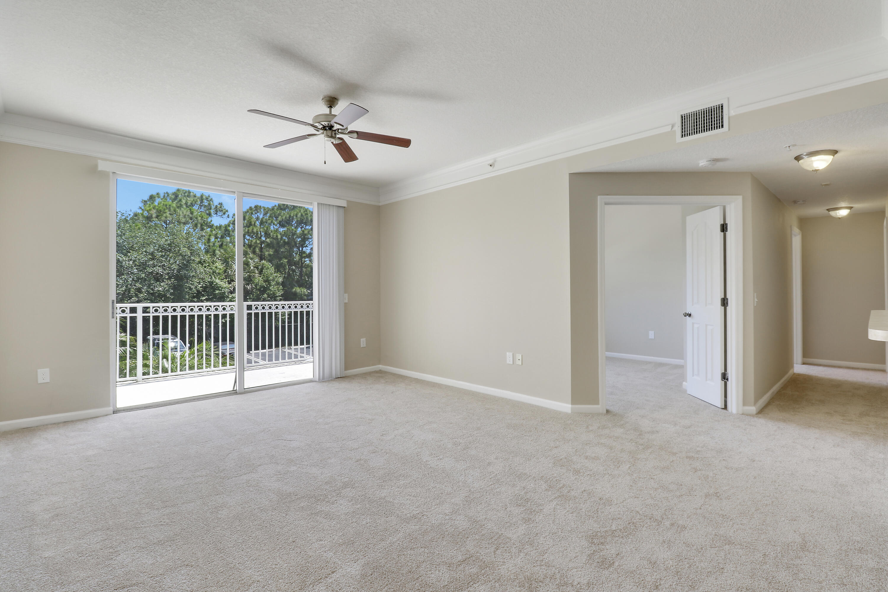 9211 Myrtlewood, Palm Beach Gardens FL 33418