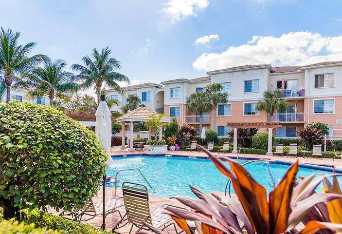 9211 Myrtlewood, Palm Beach Gardens FL 33418
