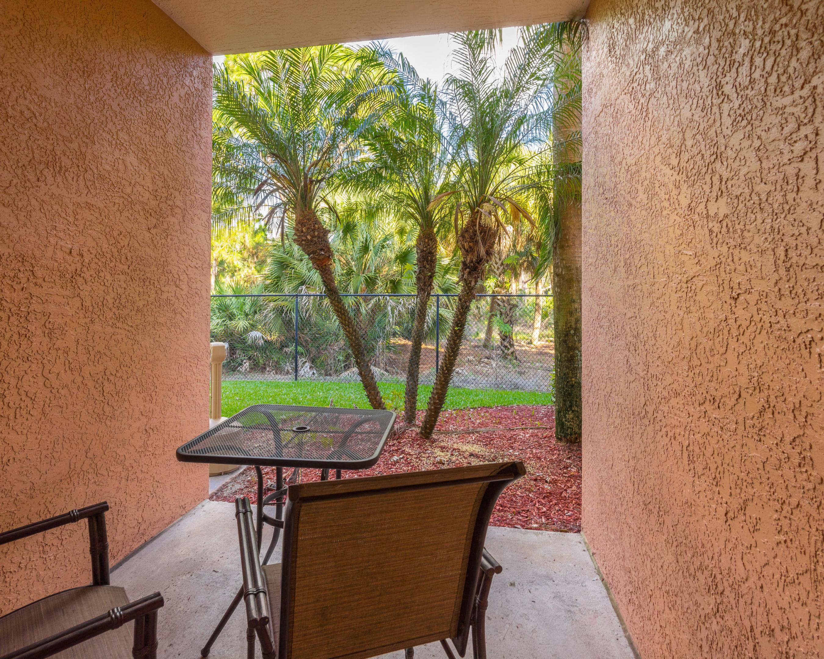 2106 Myrtlewood, Palm Beach Gardens FL 33418
