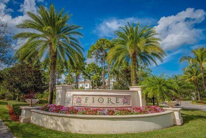 2106 Myrtlewood, Palm Beach Gardens FL 33418