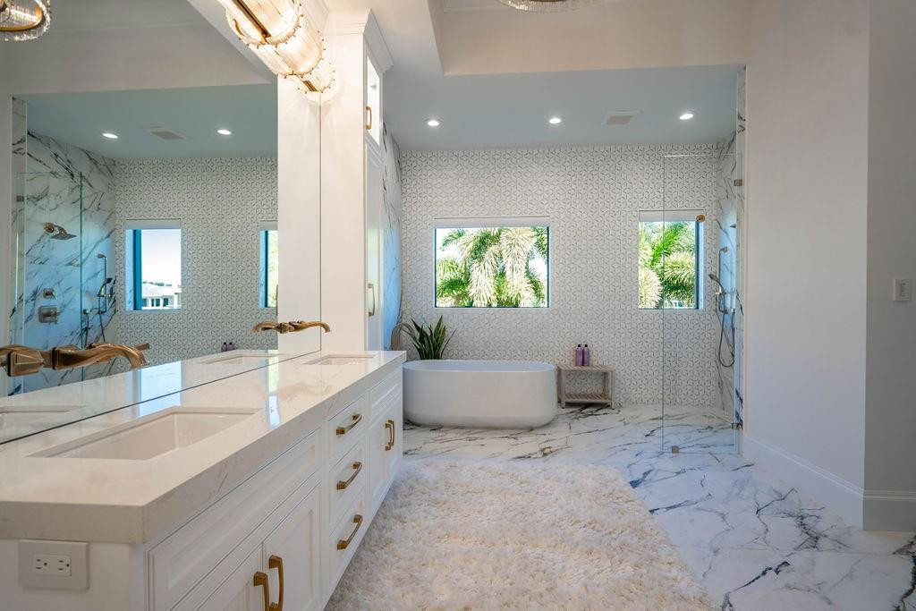 2457 NE 26TH, Lighthouse Point FL 33064