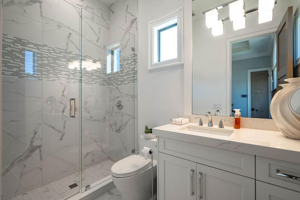 2457 NE 26TH, Lighthouse Point FL 33064