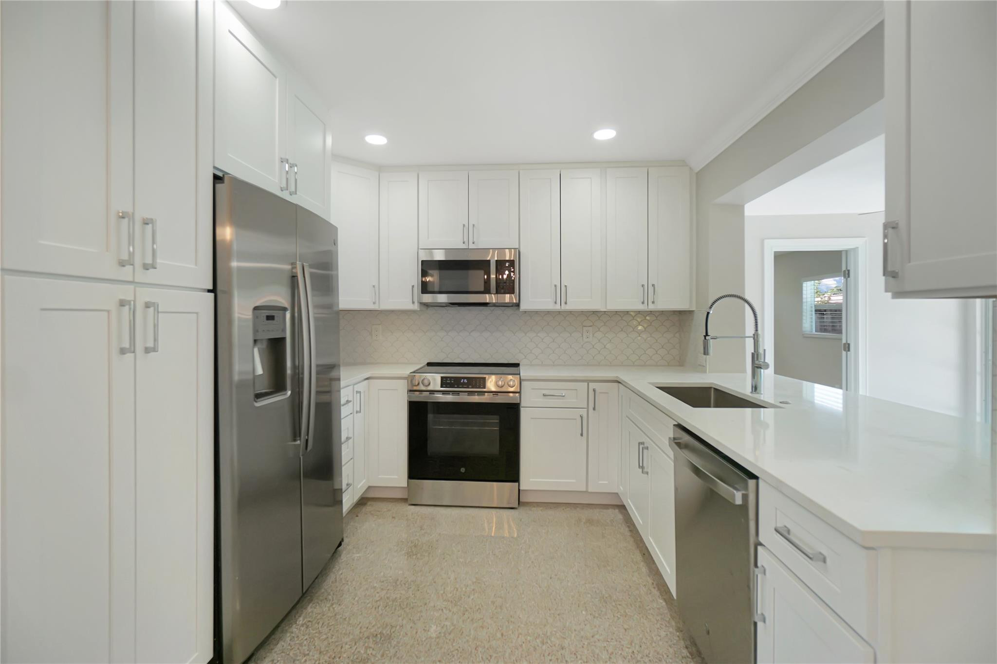 917 SE 15th, Deerfield Beach FL 33441