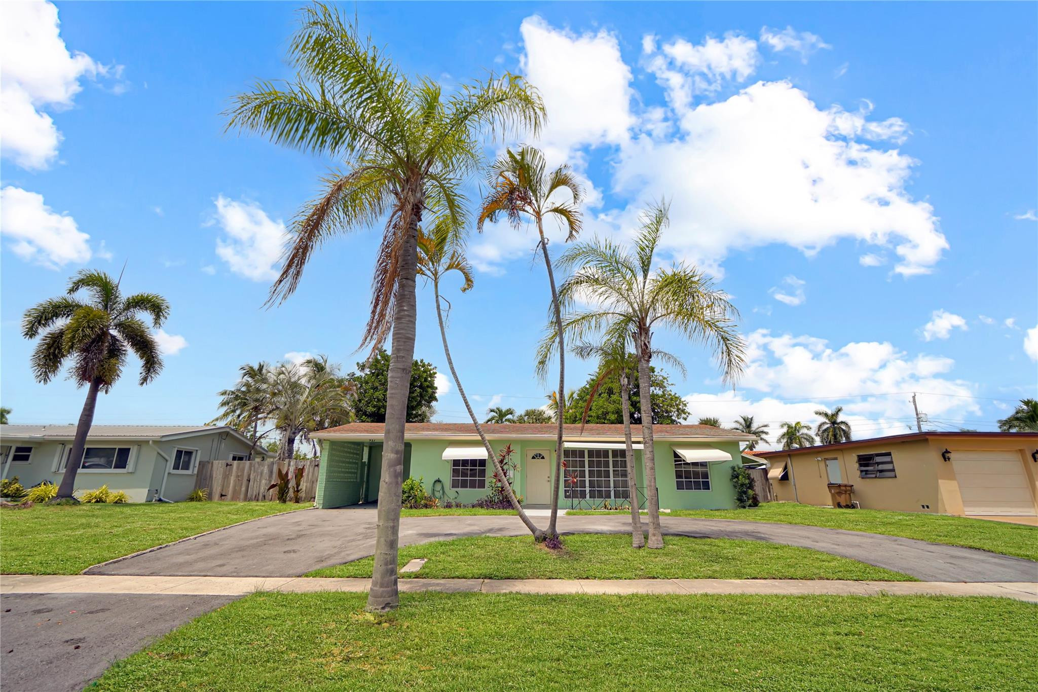 917 SE 15th, Deerfield Beach FL 33441