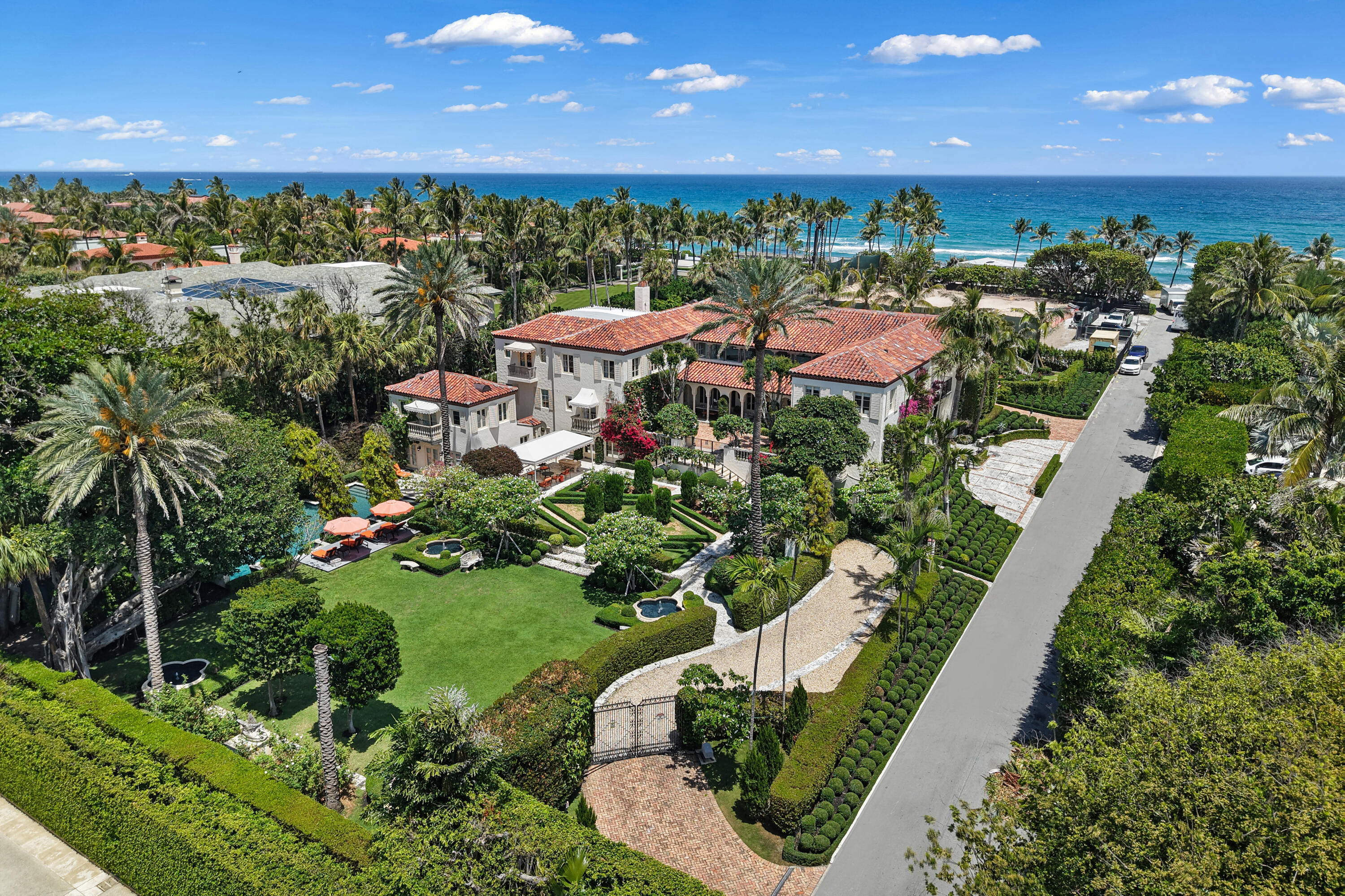 111 Via Del Lago, Palm Beach FL 33480