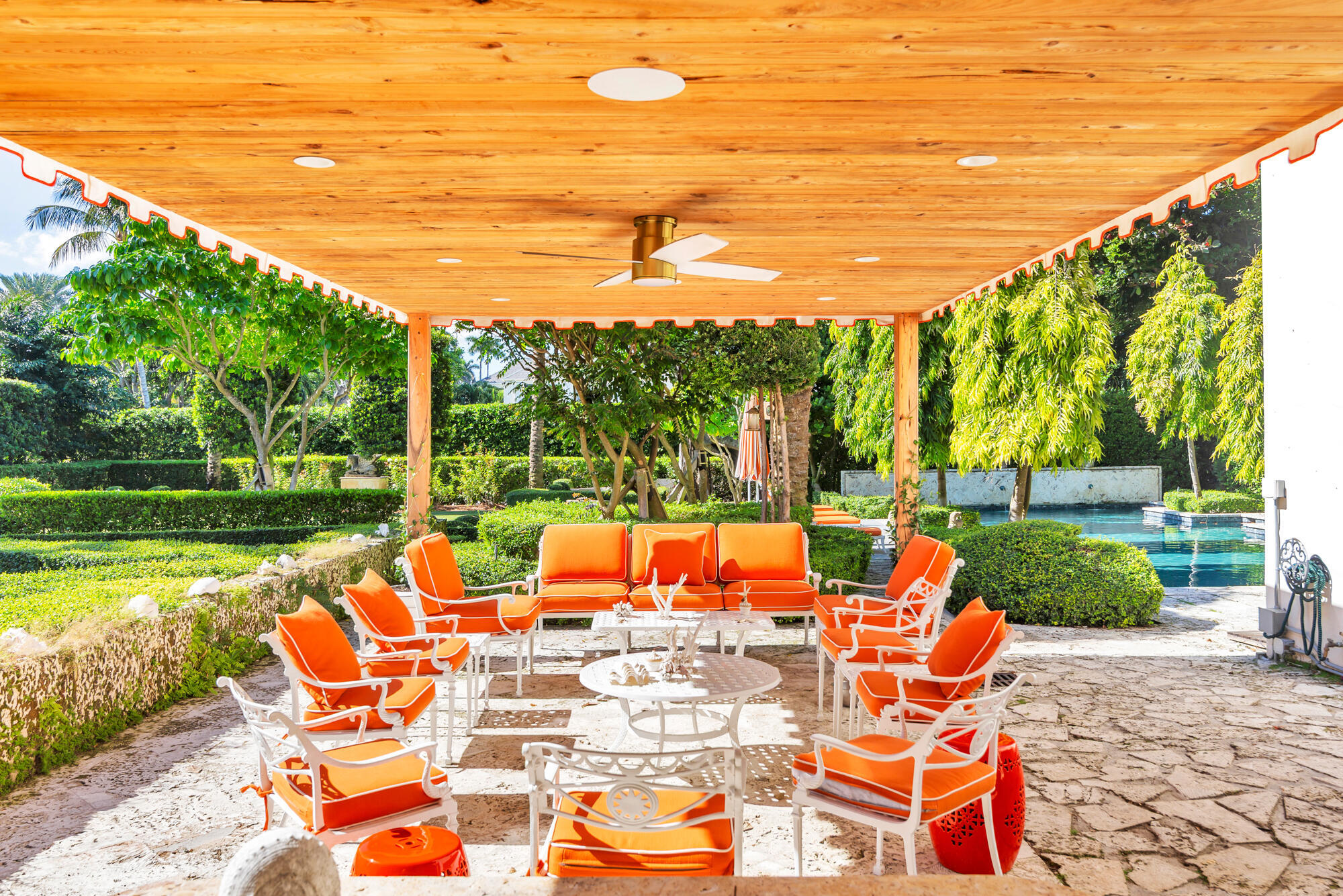 111 Via Del Lago, Palm Beach FL 33480