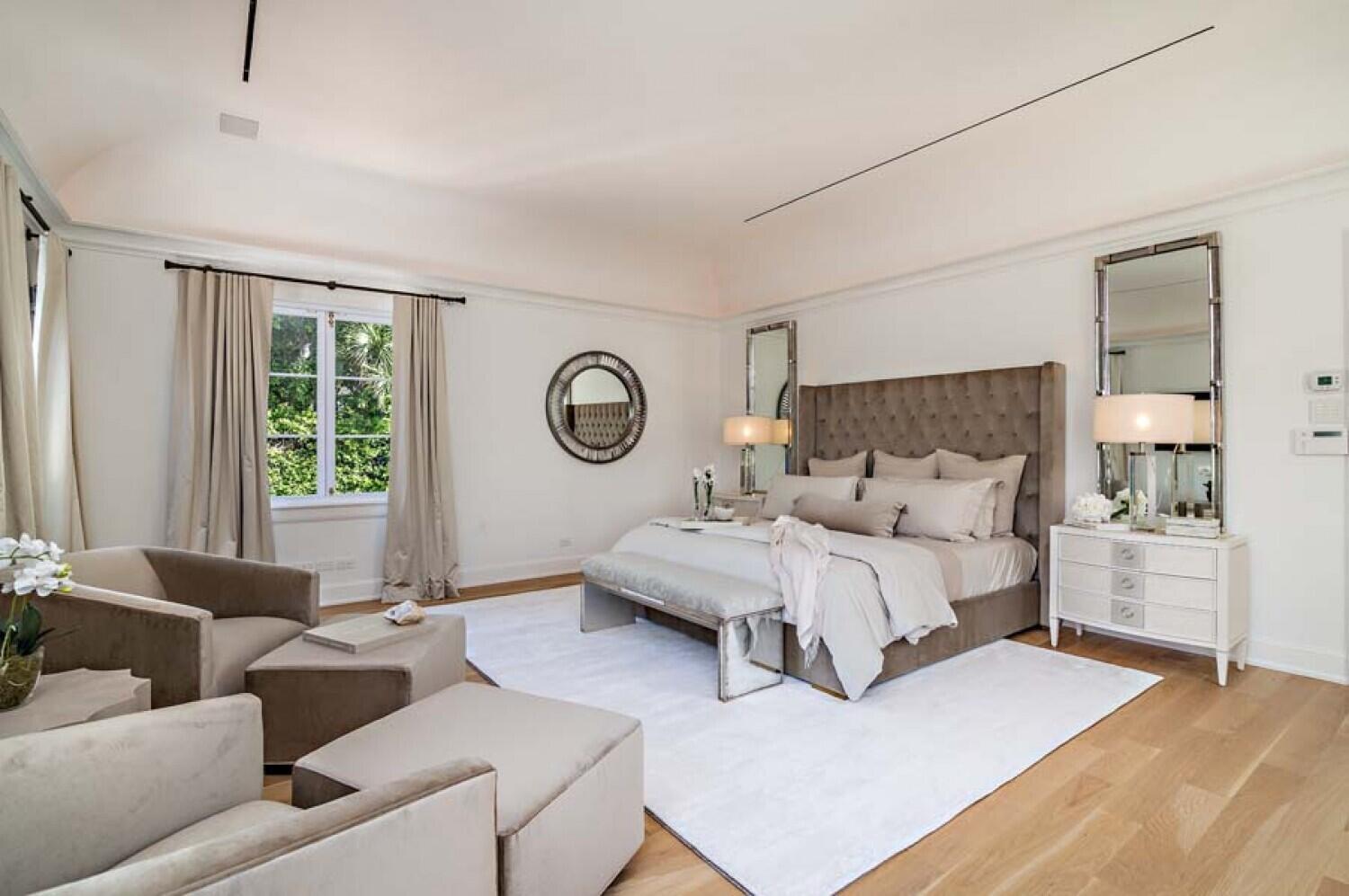 111 Via Del Lago, Palm Beach FL 33480